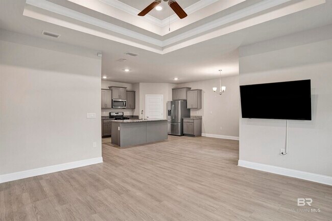 Building Photo - 390 Gemini St