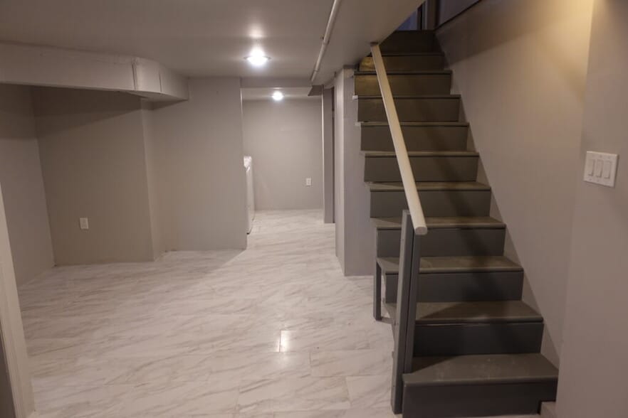 Building Photo - 1440 N Allison St