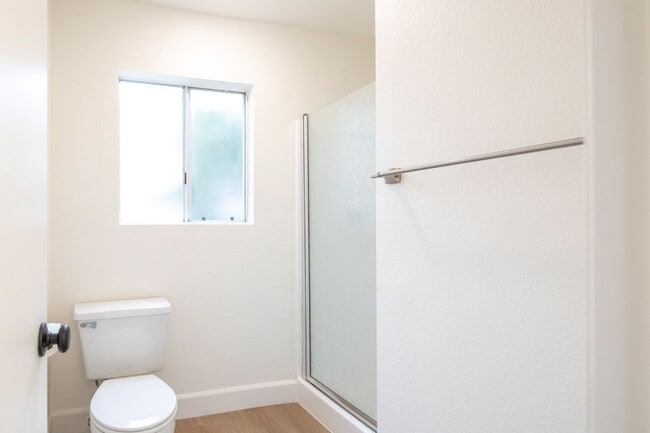 Building Photo - Townhome in Lake Forest
