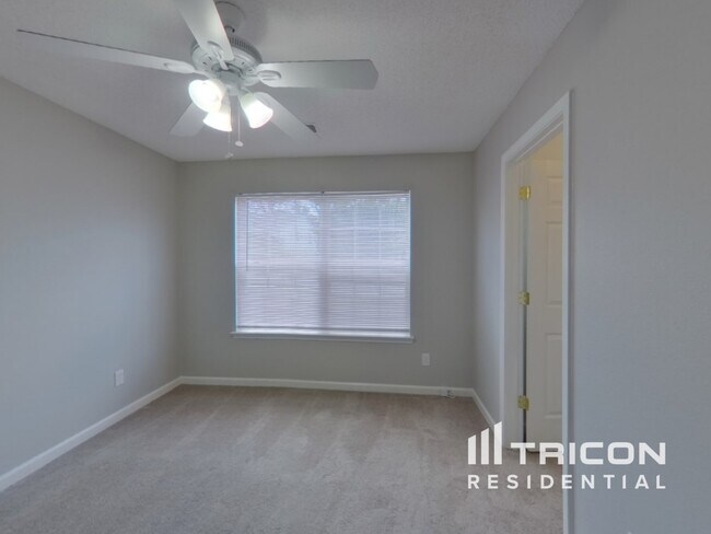 Building Photo - 308 Foxport Dr