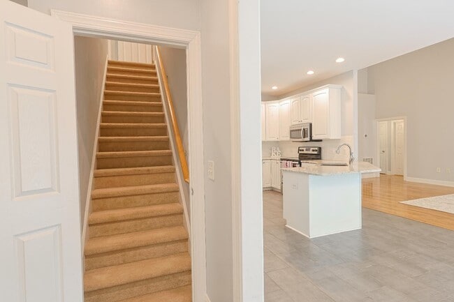 Building Photo - 769 Troon Cir
