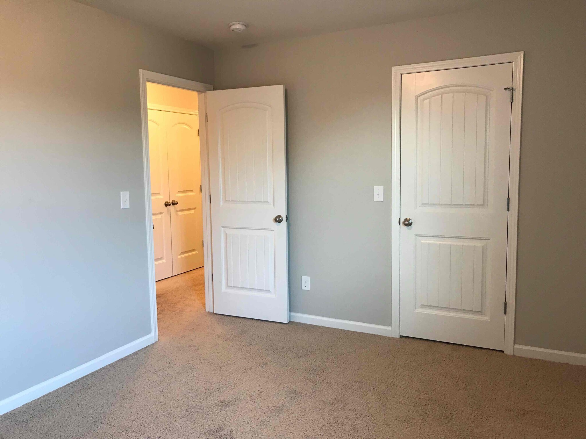 Building Photo - 5069 Bella Ct