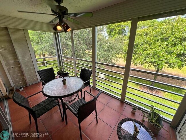 Building Photo - 933 Cypress Grove Dr