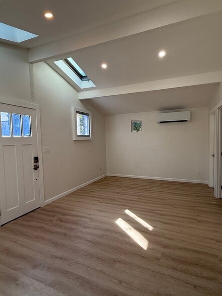 Building Photo - 237 San Juan Ave