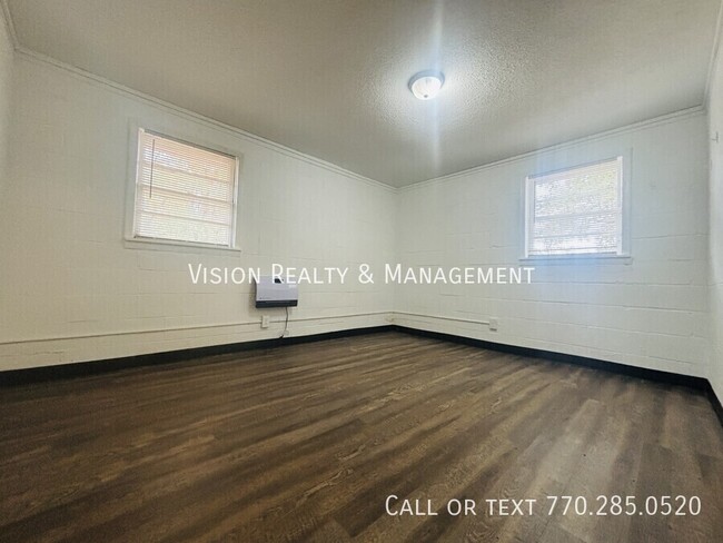 Building Photo - Newly renovated 2 bed, 1 bath