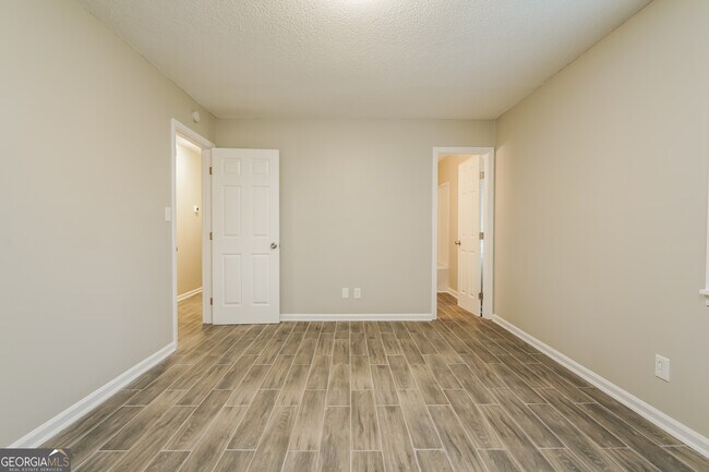 Building Photo - 2488 Carol Cir
