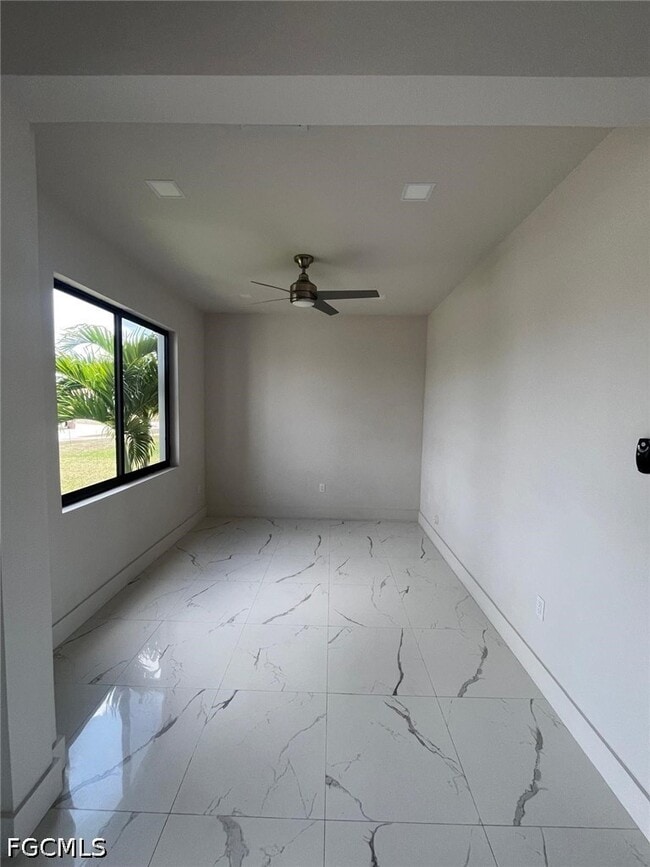 Building Photo - 1832 NW 22nd Pl