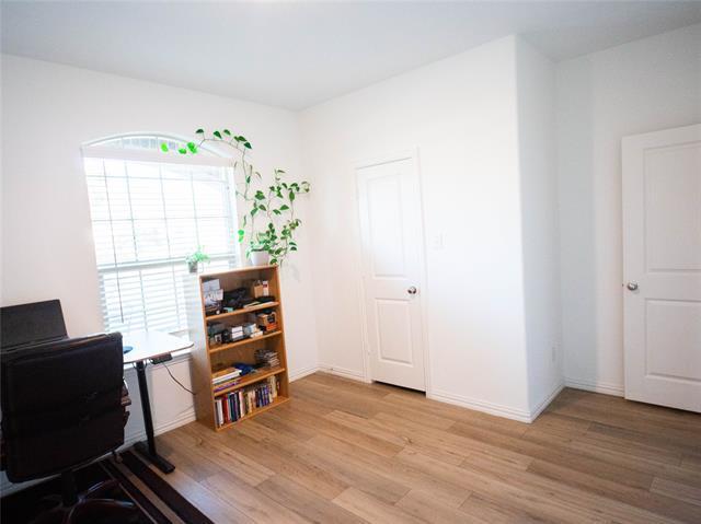 Building Photo - 1107 Daffodil St