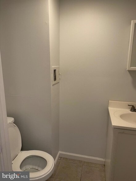 Building Photo - 2427 N 10th St