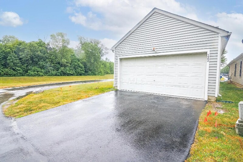 Building Photo - 1562 Sargas St