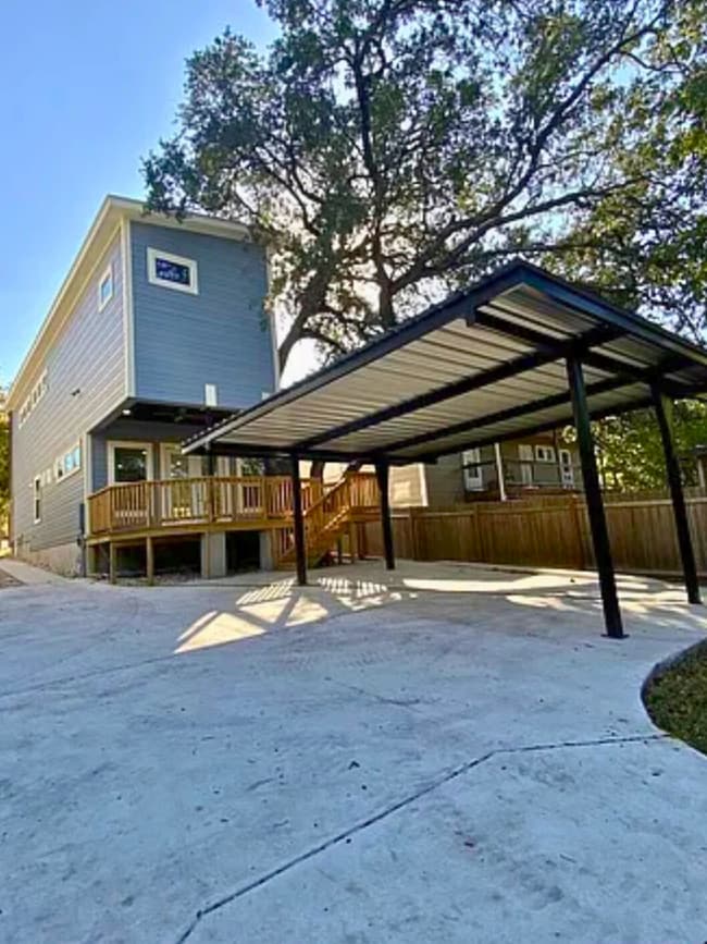 Building Photo - 427 Natalen Ave