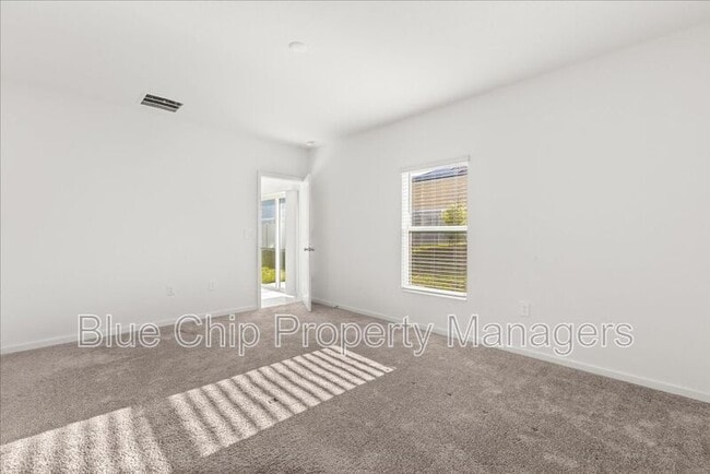 Building Photo - 1725 White Water Ct