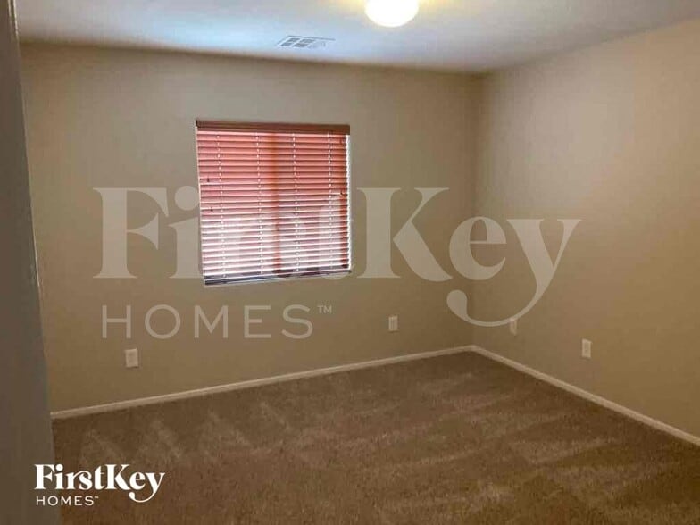 Building Photo - 5134 Tunnel Falls Dr