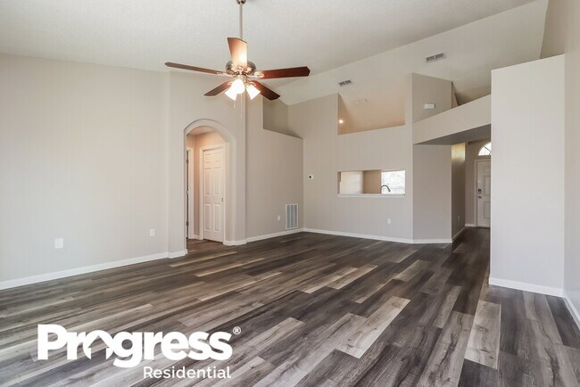 Building Photo - 3180 Thoroughbred Loop N