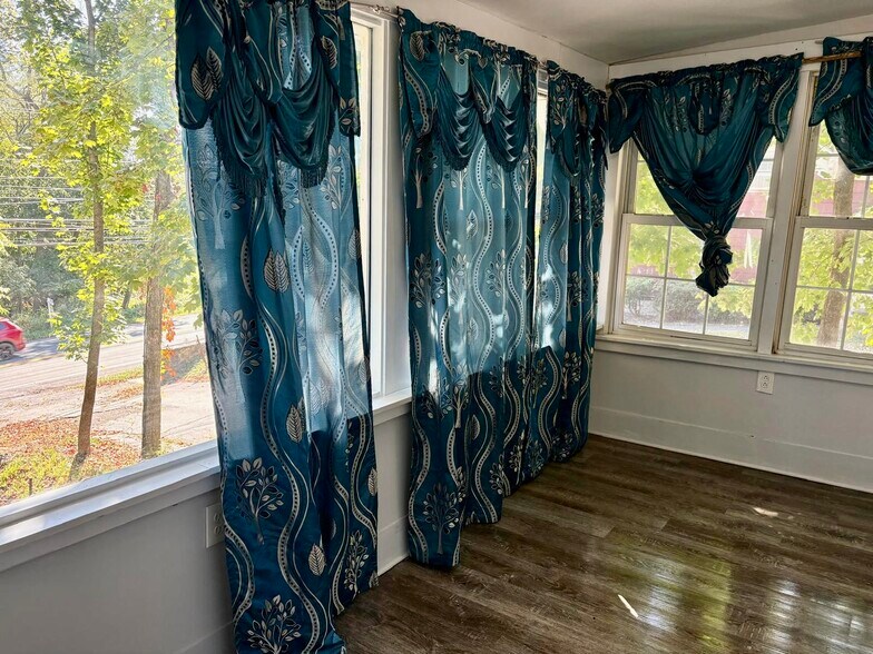 Building Photo - 234 Greenwich Ave