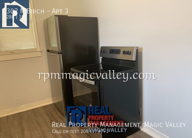 Building Photo - 302 N Birch-Apt 3