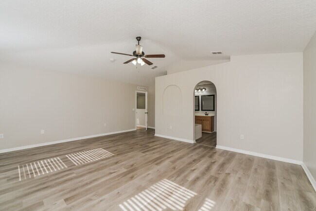 Building Photo - 178 Anzio Dr