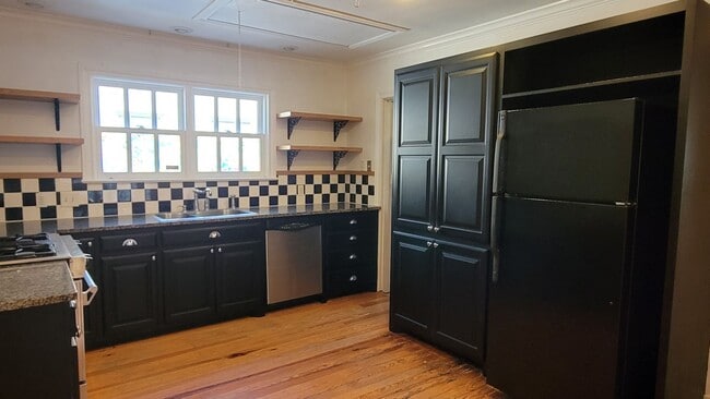 Building Photo - PRE -LEASING FOR AUGUST 1ST! Great College Rental! Beautiful Home Near Tech Campus!!