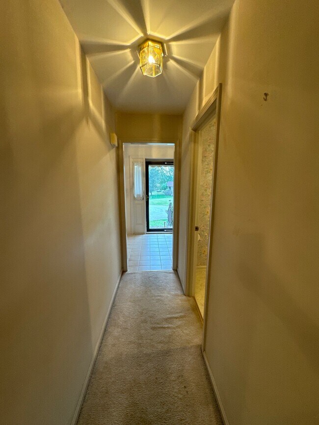 Building Photo - 10985 Eagles Cove Dr