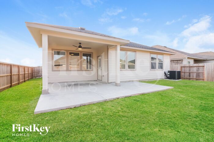 Building Photo - 4615 Red Yucca Dr