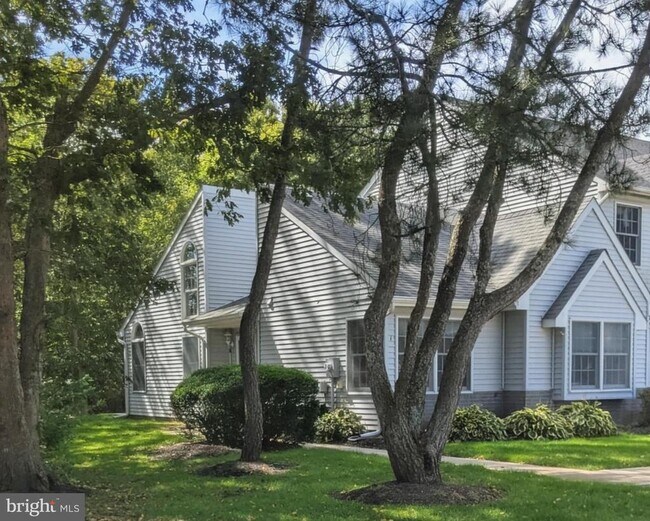 Building Photo - 1 Westchester Dr
