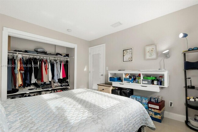 Building Photo - 1001 NW 45th St