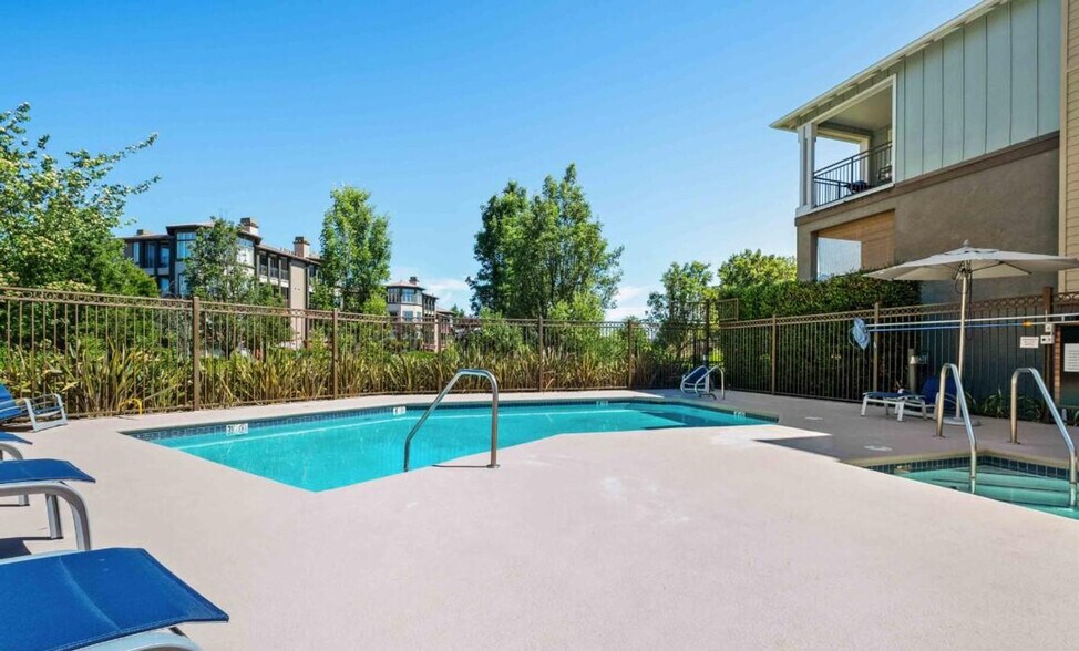 Building Photo - 1700 Botelho Dr