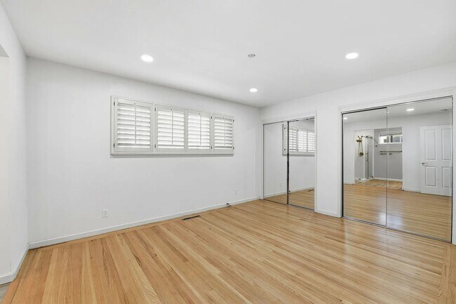 Building Photo - 4859 Borina Dr