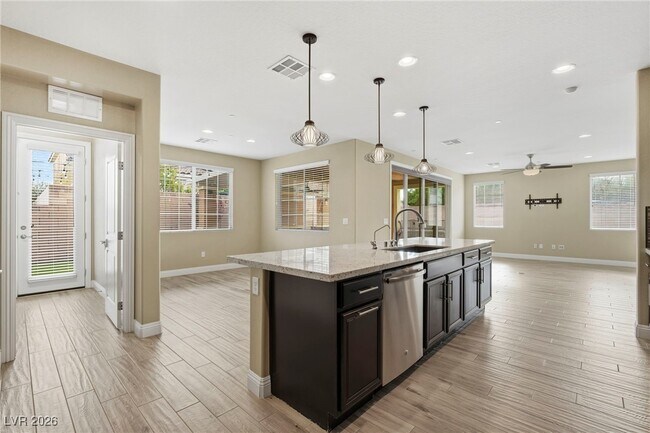 Building Photo - 2198 Trivero St