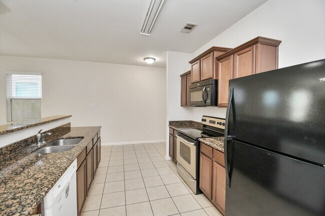 Building Photo - 11106 Panther Ct