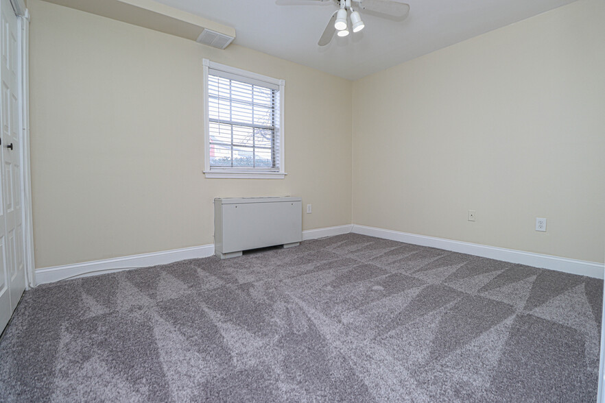 Primary suite - 4411 Romlon St