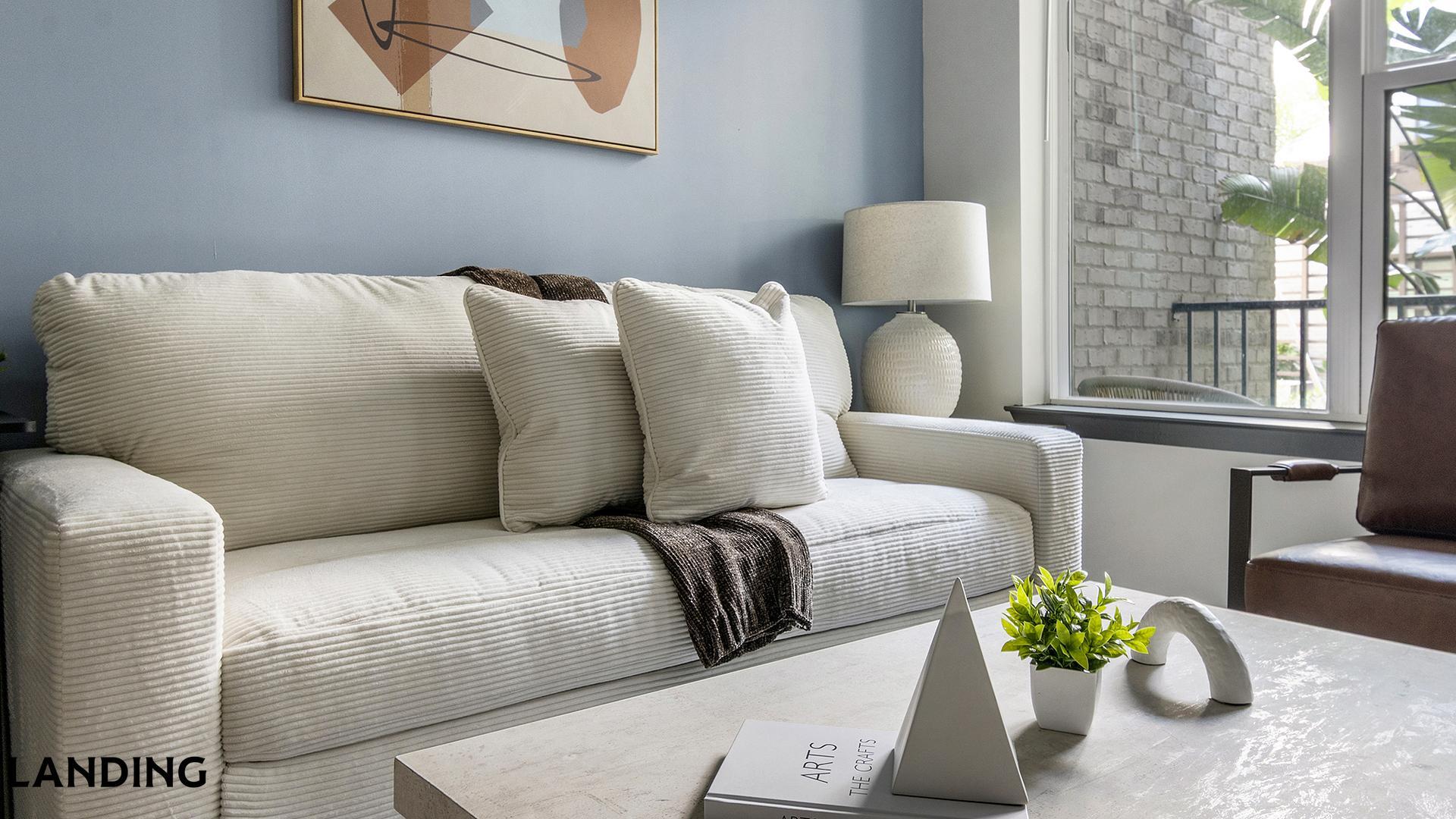 Building Photo - 944 Broadcast Pl