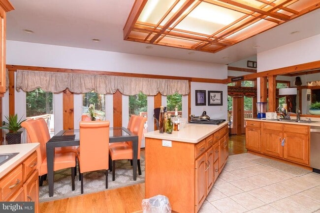 Building Photo - 23615 Quail Hollow Cir