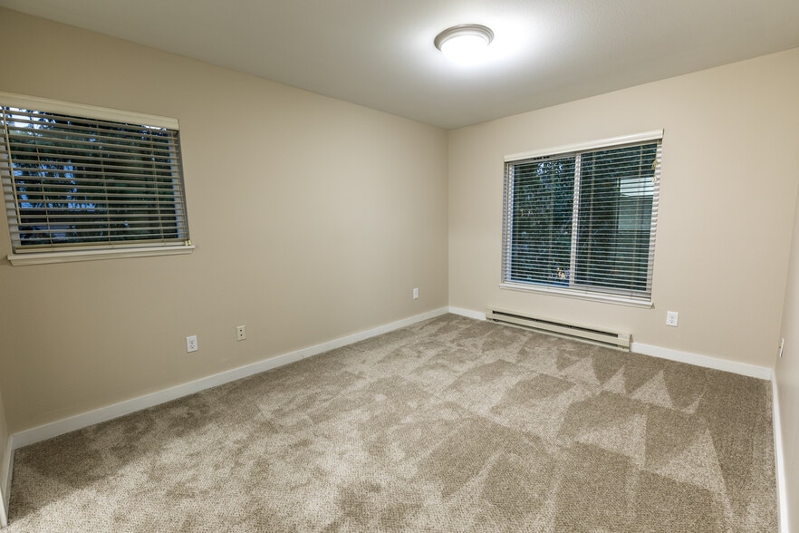 Building Photo - 12300 Harbour Pointe Blvd