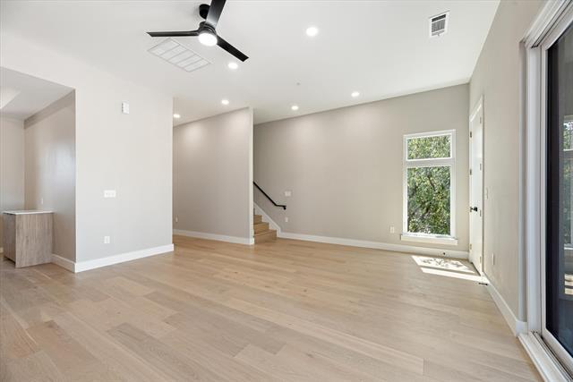 Building Photo - 4060 Spring Valley Rd