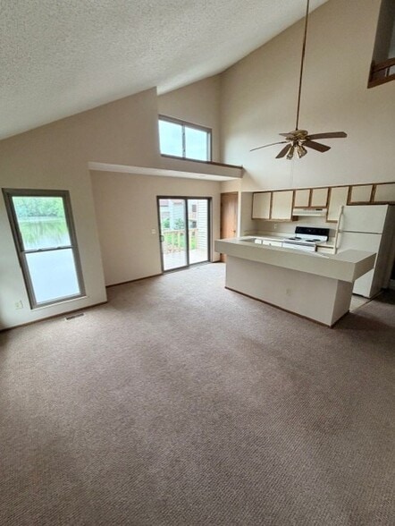 Building Photo - 159 N Terrace Ave