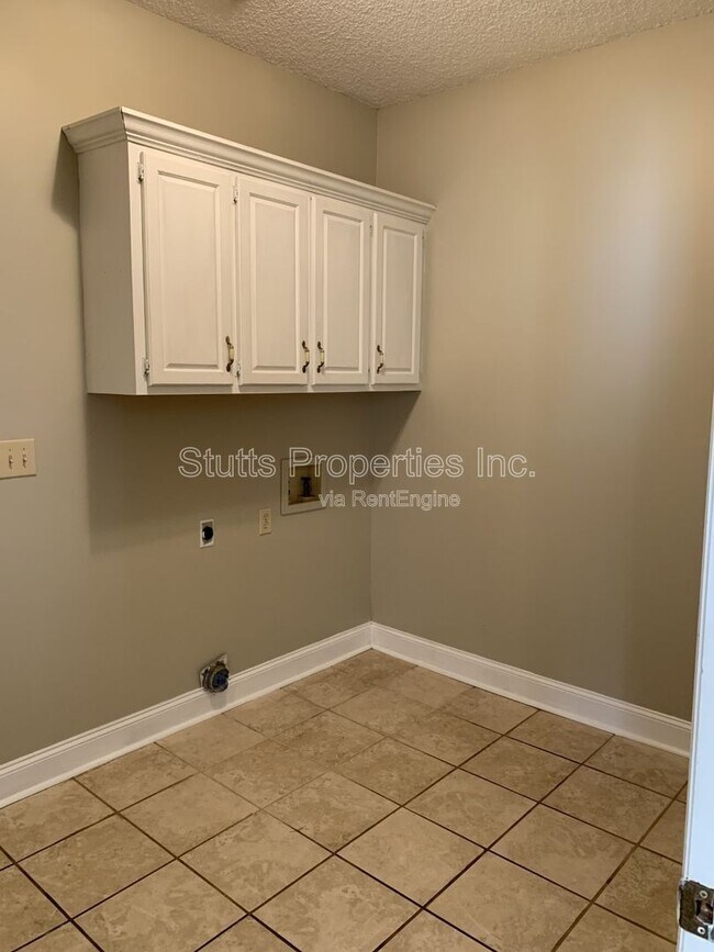 Building Photo - 97 N Bailey Springs Dr