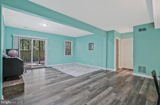 Building Photo - 9801 Burke Pond Ln