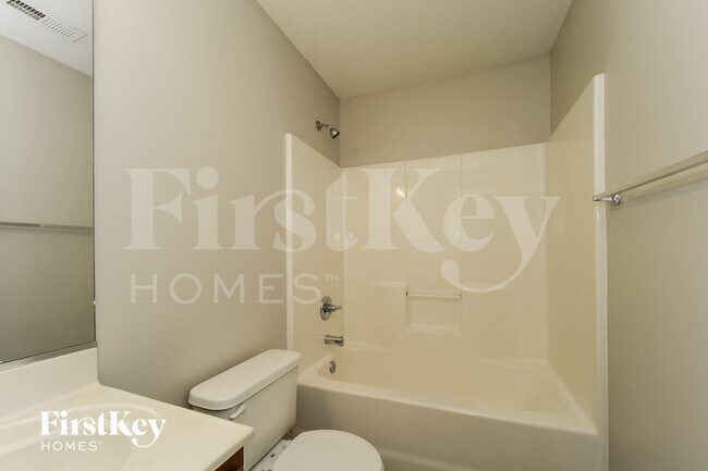 Building Photo - 217 Kinnley Ct
