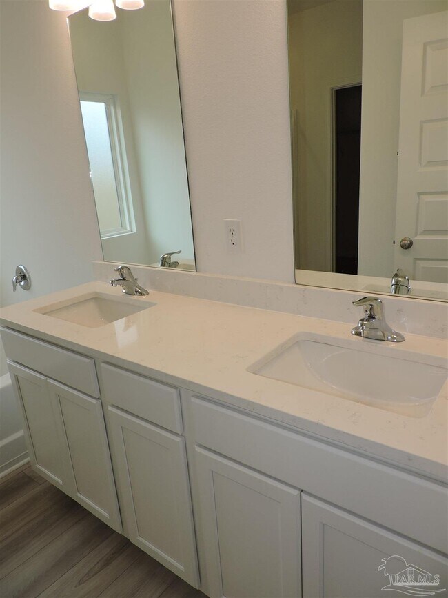 Building Photo - 9629 Sagewood Dr