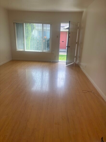 Living Room - 24619 1/2 Pennsylvania Ave