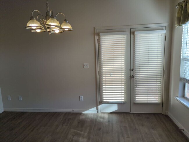 Building Photo - 2572 S 500 W