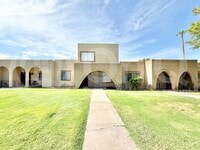 Building Photo - 2113 E Dunbar Dr