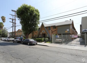 Building Photo - 6640-6652 Darby Ave