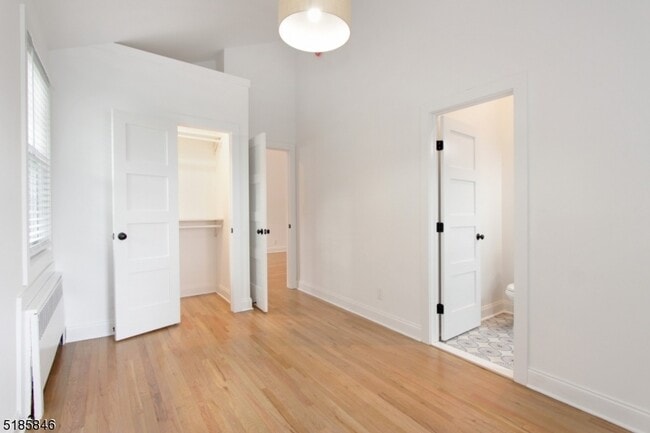 Building Photo - 380 Claremont Ave