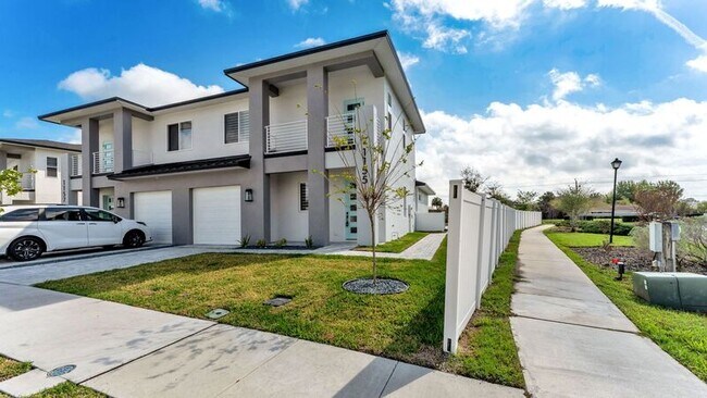 Building Photo - 1155 Windjammer Dr