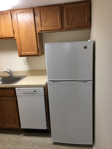 Building Photo - 810 St Paul St