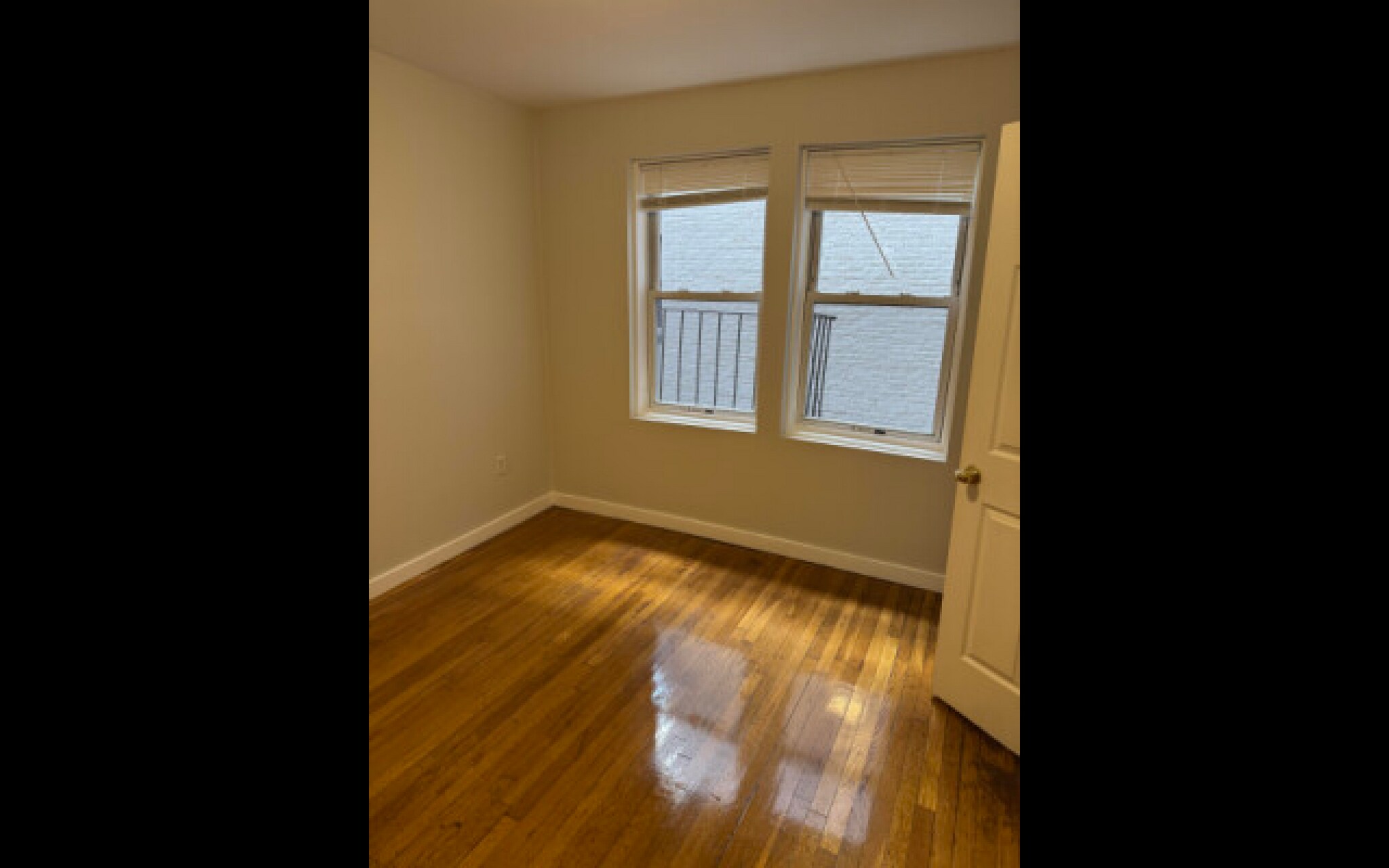 Building Photo - 128 Hemenway St