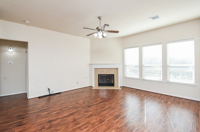 Building Photo - 6203 Ledger Ln