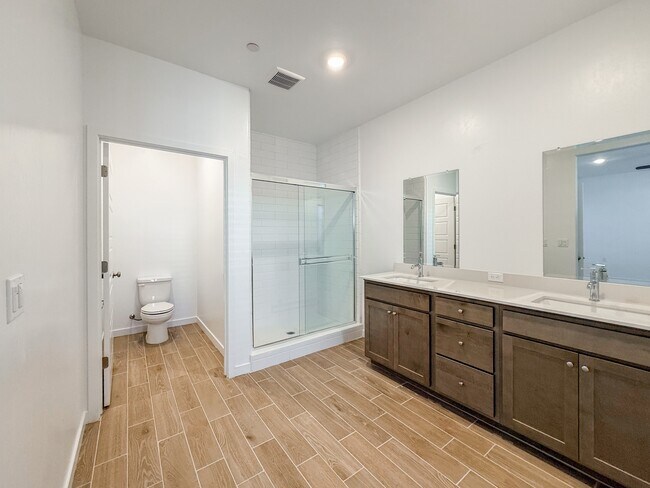 Building Photo - 4501 Stine Rd